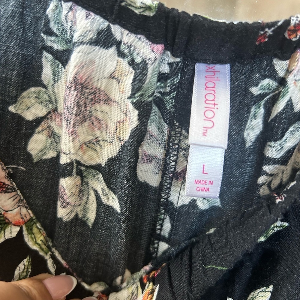 Xhilaration Floral Off Shoulder Jumpsuit Black Wide Leg Women’s Large - Picture 5 of 5